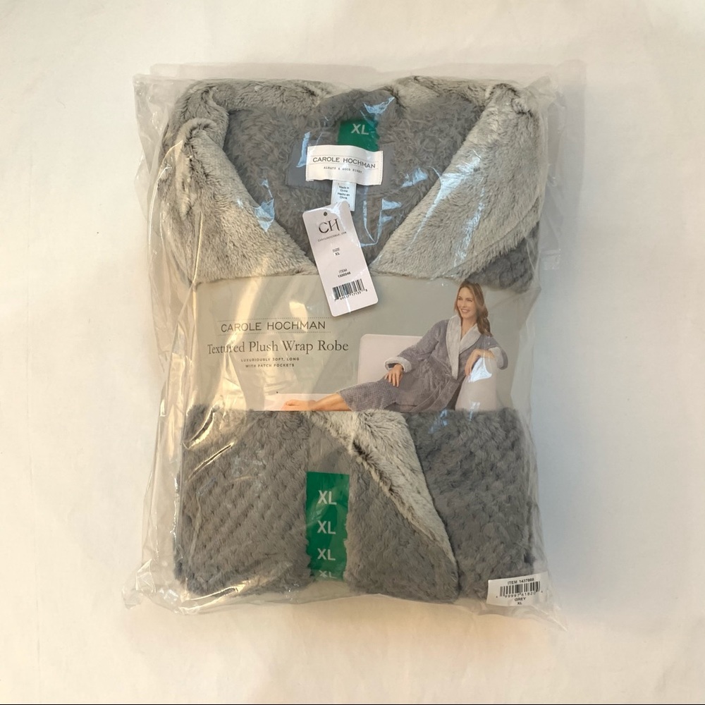 New Carol Hochman Ladies Gray Plush Cozy Robe - Picture 10 of 15